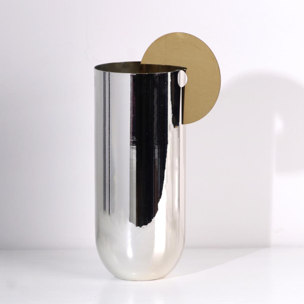 Simple Modern Geometric Metal Vase Living Room High-end Art Design Flower Container Model Room Soft Decoration Ornaments