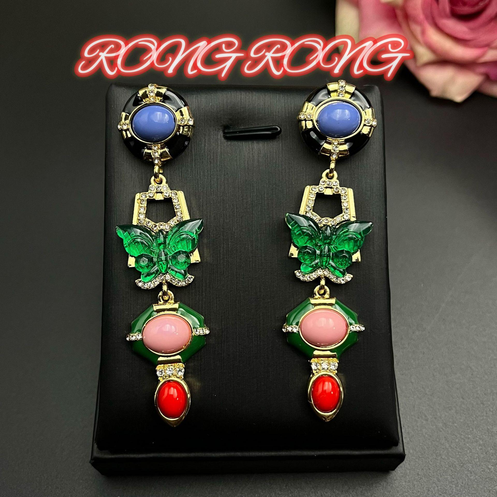 Western Retro Palace Style Emerald Glass Butterfly Long Earrings European Medieval Women High-end Unique