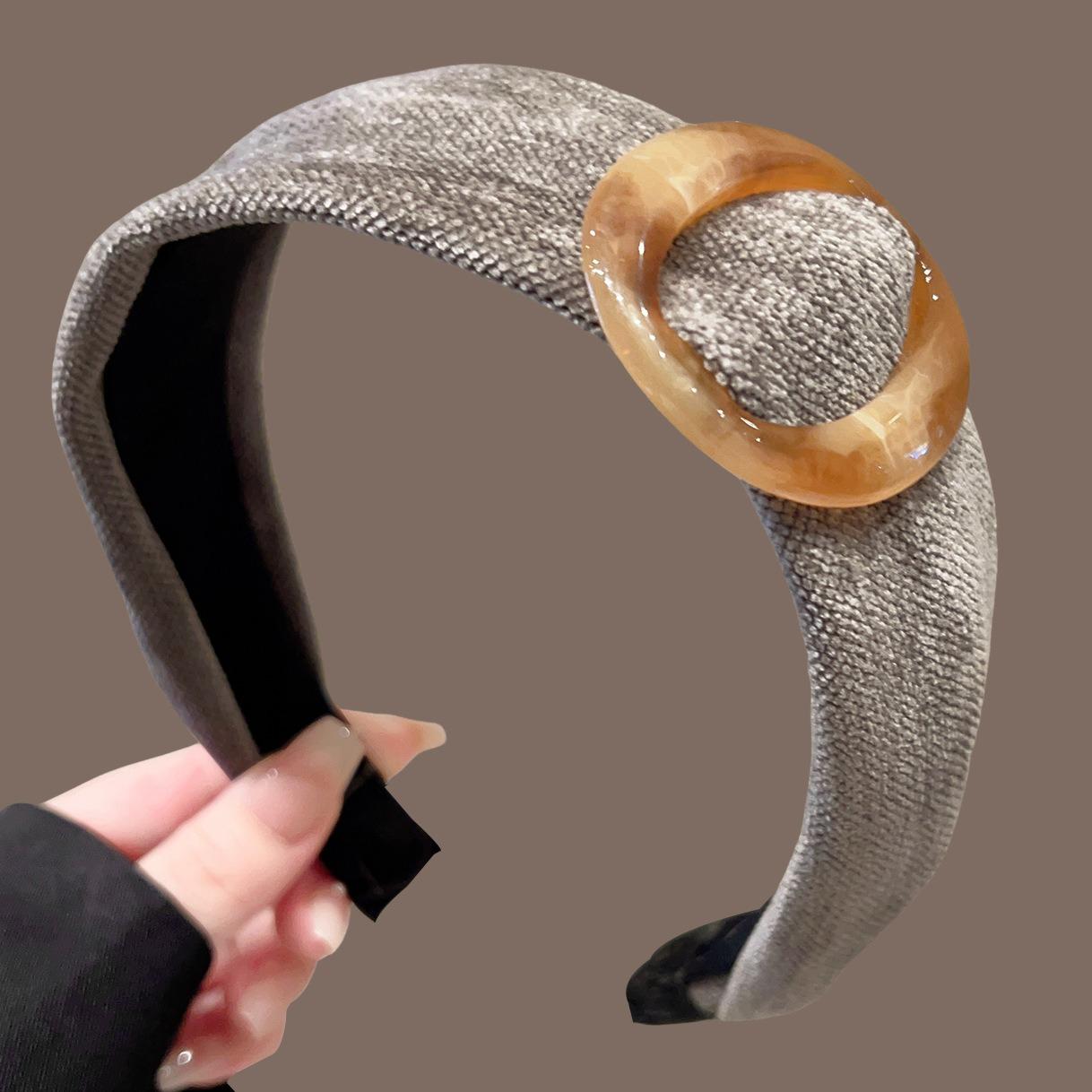 

Осенне-зимняя многоцветная тканевая повязка на голову, ретро повязка на голову с пряжкой из смолы, нишевая, высококлассная, подчеркивающая лицо, маленькие аксессуары для волос