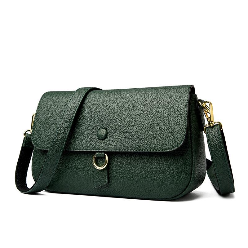 Korean Style Women's Shoulder Bag - Trendy, Textured, Large Capacity Crossbody for Simple Commuting & Fashionable Look