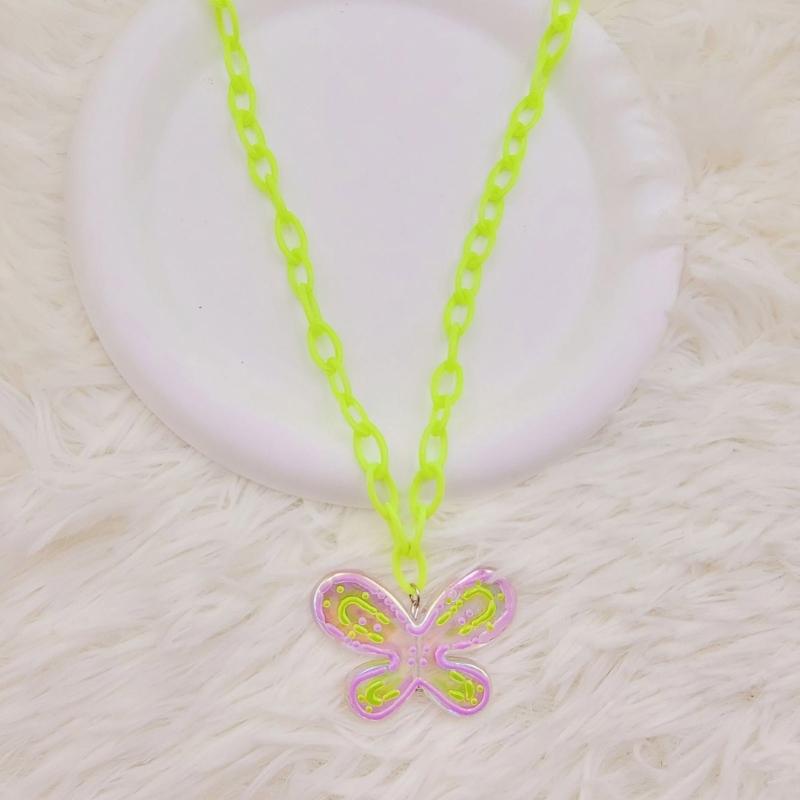 Acrylic Butterfly Pendant Choker Chain Necklace Elegant Fashion Accessories Pendant Necklace Suitable for Any Occasion