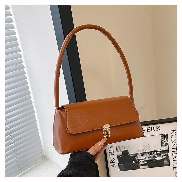 

Новая женская простая модная ретро сумка-багет на одно плечо с замком, большая вместимость, атмосферная, портативная коричневый