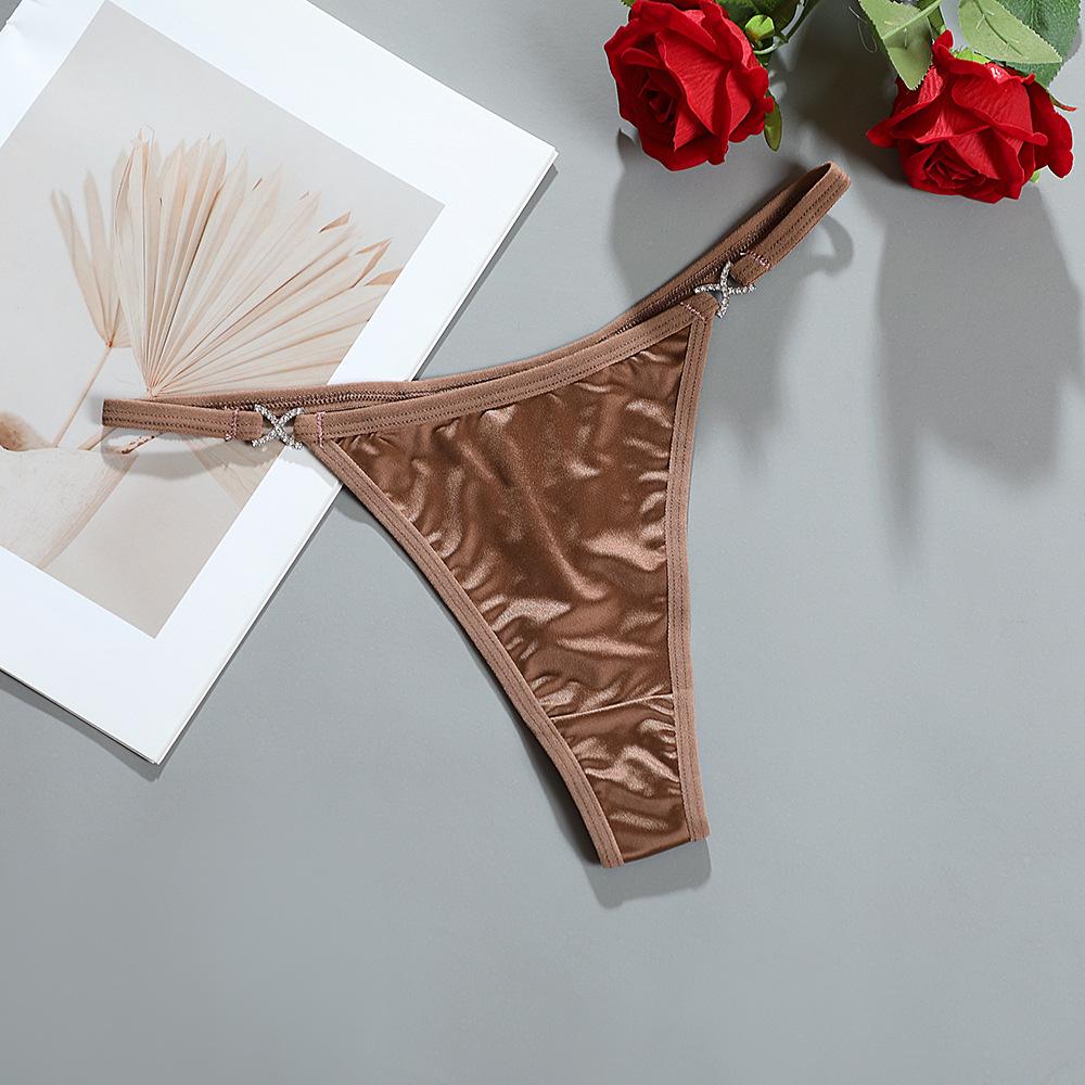 

Французские роскошные сатиновые стринги с низкой посадкой: Ощущение обнаженности, дышащий, с хлопковой ластовицей и тонкими бретелями - Женский 995 Medium кофейный