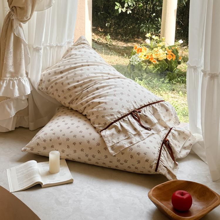 Cotton Bedding Four-piece Set Bow Lace Edge Skin-friendly Breathable Bed Sheet Quilt Cover Pillowcase Kit