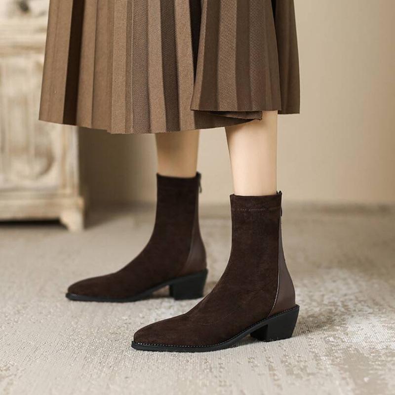 Autumn and winter pointed middle heel medium boots women's suede large size women's boots square heel comfortable Korean version of the new solid