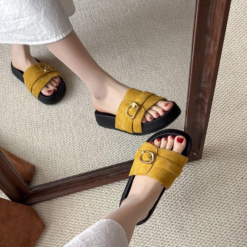 Fashion seaside beach sandals one-word drag 2025 new platform casual cool slippers women's summer wear