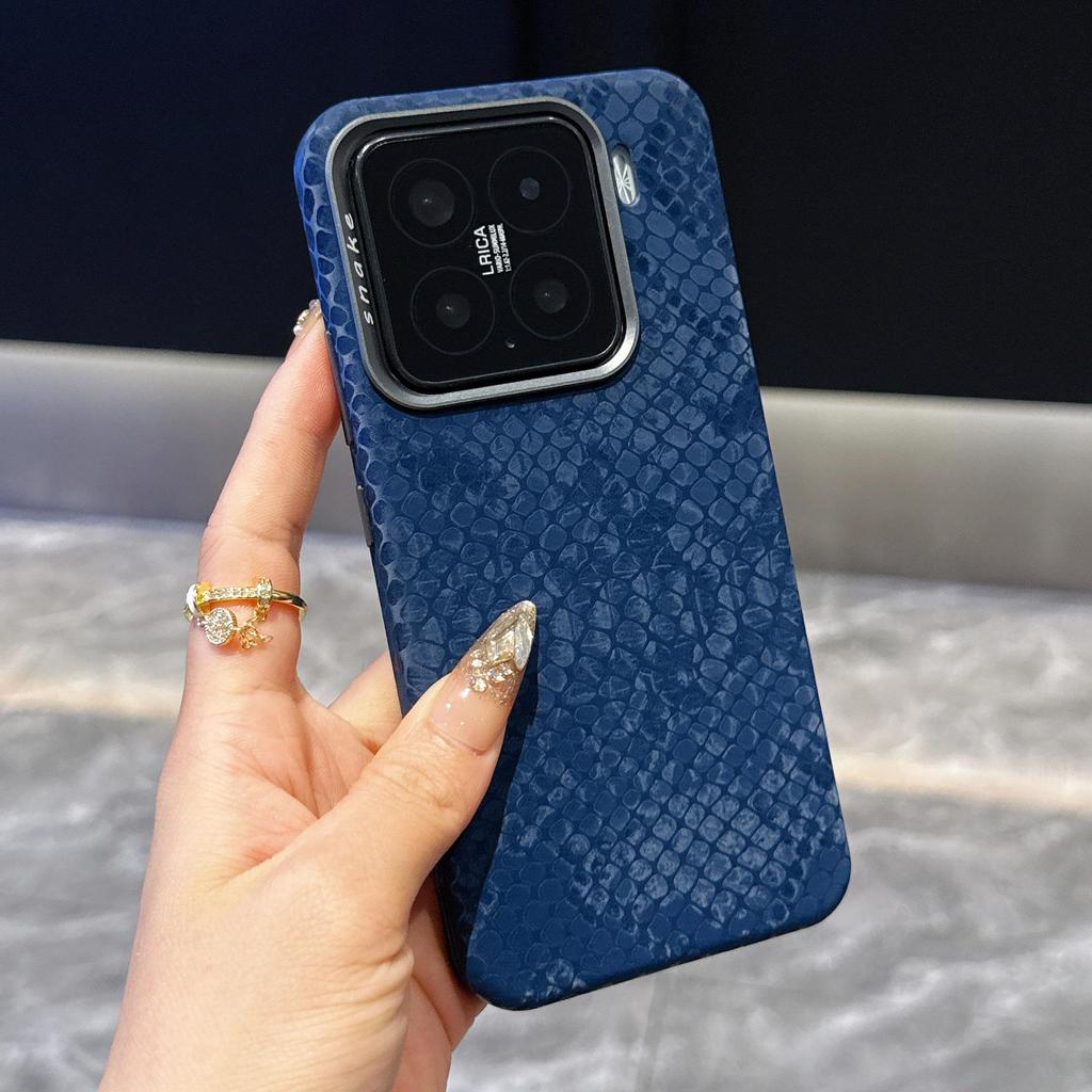 Velvet Snake Pattern Magnetic Protective Phone Case for 15 Pro - Drop-Proof, Full Coverage