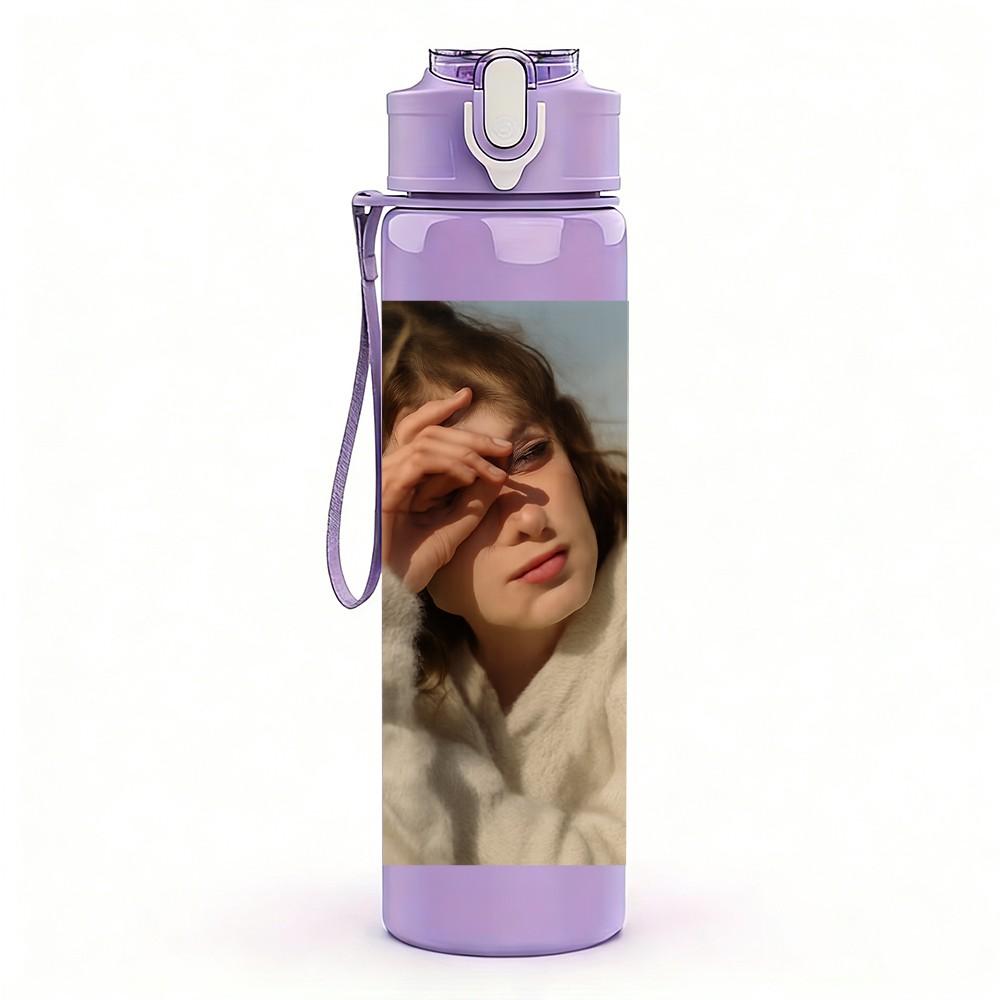 1PC Vintage Lady Soft Portrait 750ml Color Plastic Sports Water Bottle Leakproof Flip Straw Lid For Sports Office Home Use