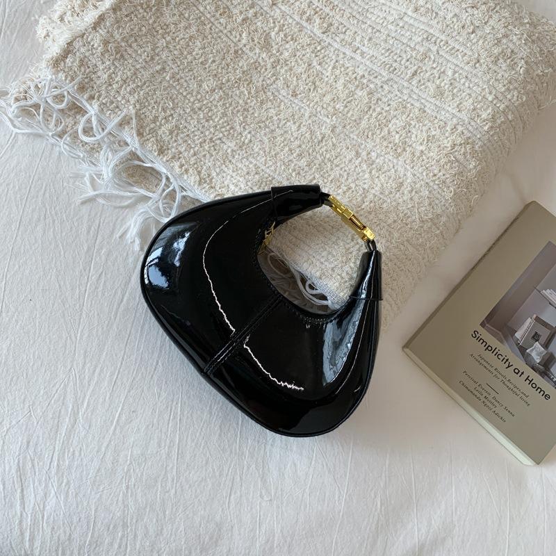 Today's Popular Bags Are Women's New Fashion Sense, One Shoulder Underarm Bag, Retro Versatile Messenger Dumpling Bag.