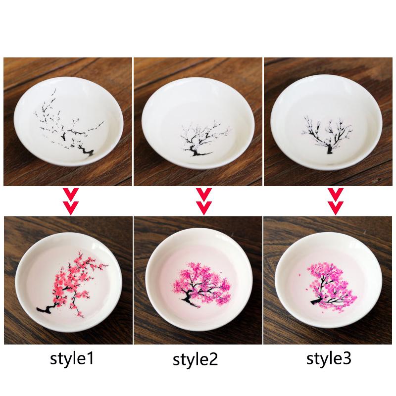 Japon Sihirli Sakura Fincan Soğuk Sıcaklık Renk Değiştiren Çiçek Ekran Sake Fincan Seramik Kung Fu Çay Bardağı Çay Kase Sakura Fincan