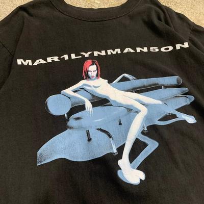 Tops – T-Shirts
