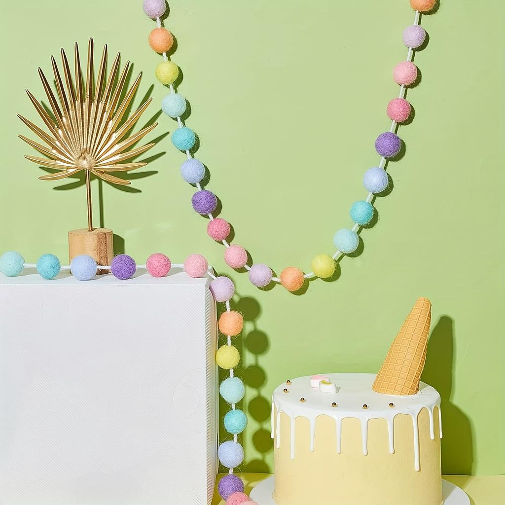 Felt Ball Garland Colored Pompon Garland, 200cm Long 24-Ball Garland Suitable for Mardi Gras Easter New Year Valentine Walls