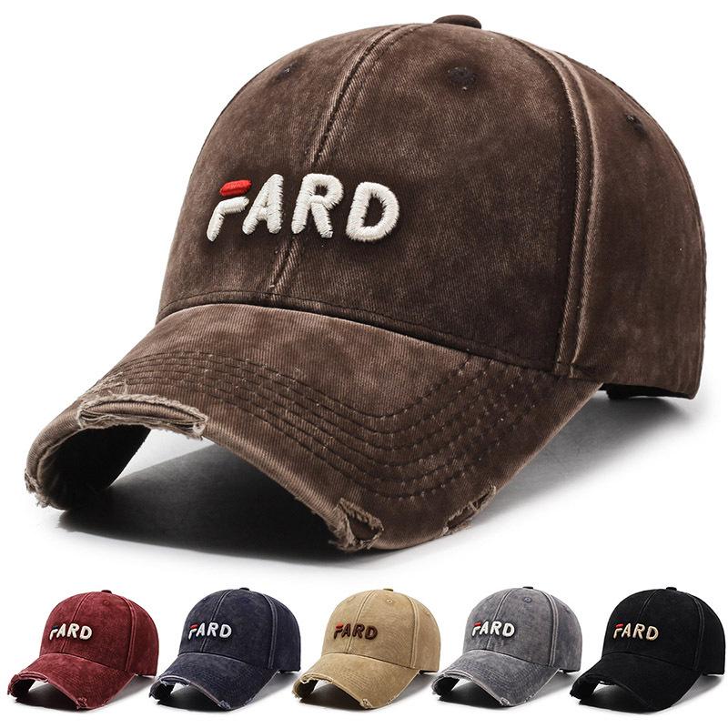 

Edgy and Distinctive Embroidered Baseball Cap: A Bold Fashion Statement темно-синього кольору