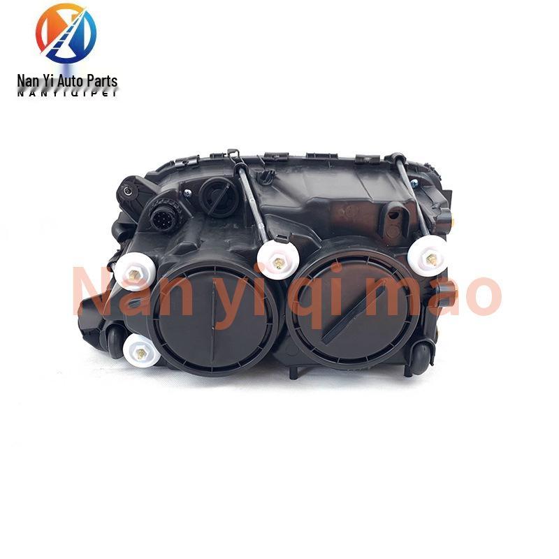 Compatible Headlight for Mercedes Concrete Pump Truck & Logistics Vehicle MP3 (Part Numbers: A9438201561, 9438201461)