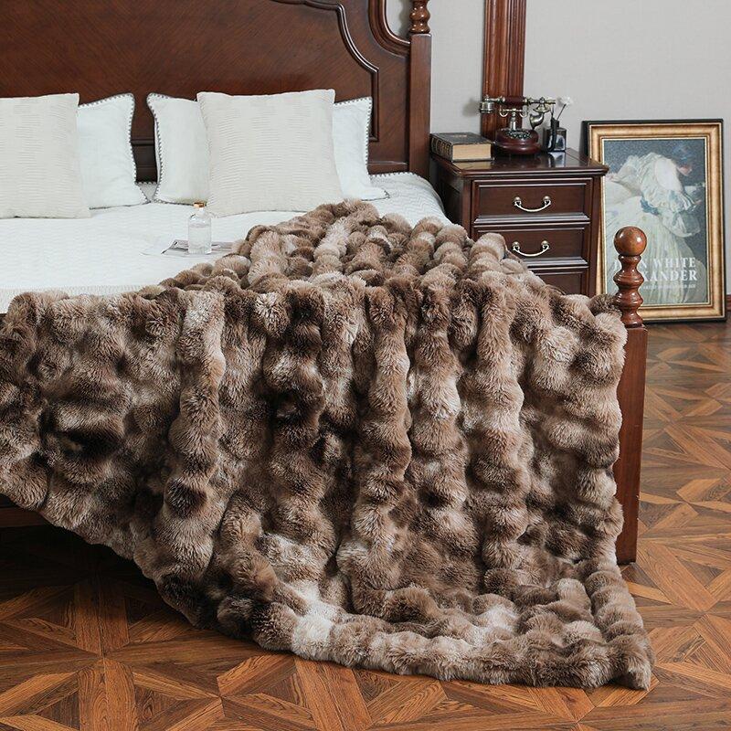 Thick and Warm Modern Blanket Autumn and Winter Bubble Velvet Rabbit Fur Blanket Plush Sofa Towel Pillow Cover Soft and Comfortable Bed Sheet
