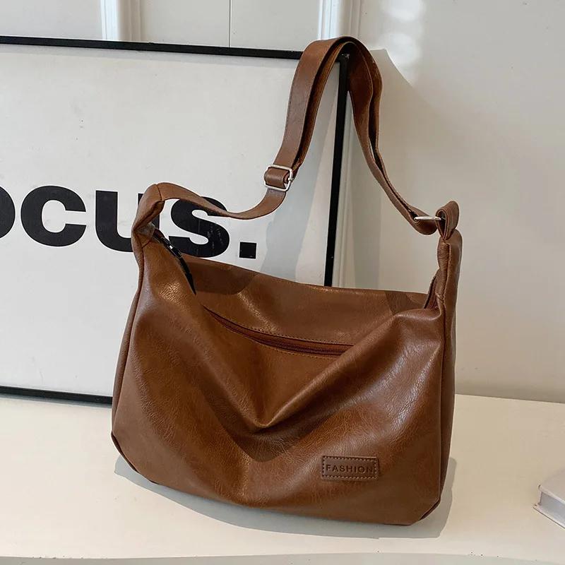 Fashion Large Capacity Tote Bag Classic Black Underarm Crossbody Bags for Women Lightweight Shoulder Bags Versatile Dumpling Bag