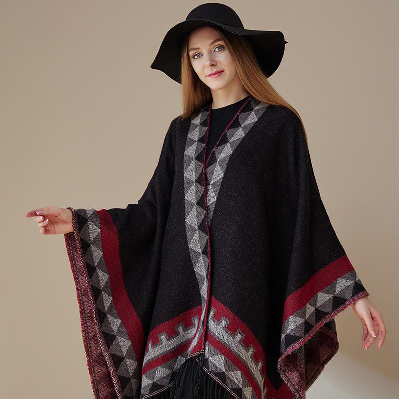 Bohemianischer ethnischer Umhangmantel: High-End Reiseschal & Oberbekleidung