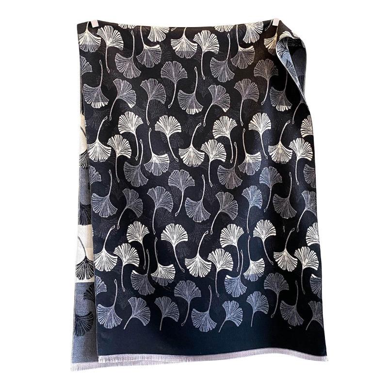 Vintage Ginkgo Leaf Jacquard Scarf Women Thick Warm Faux Cashmere Neck Scarf
