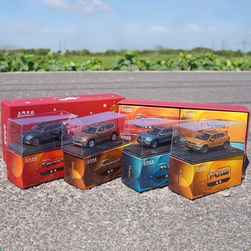 Linyi Toy Car 1:43 Tiguan Teramont T-Cross Tharu Suv Phideon Id4 Alloy Car Model Diecast Metal Vehicle Car Model Miniature Scale Kids Toy Gift