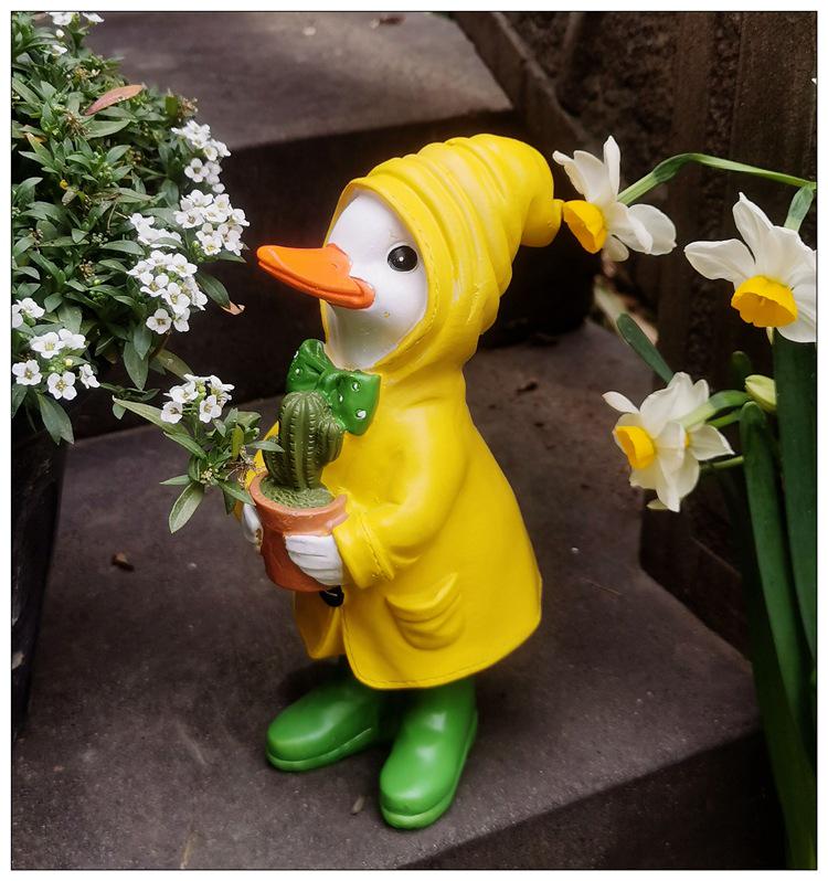 Outdoor Garden Duck Ornaments for Yard, Villa, Courtyard, Balcony, and Landscaping Decor