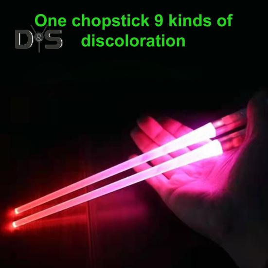 1 par LED lyssabel spisepinner Glødende lysende spisepinner for sushi nudler Glød i mørket spisepinner lyser opp festutstyr