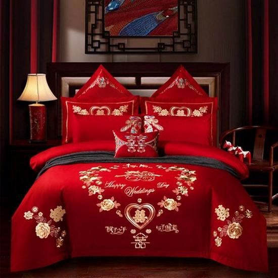 Luksusowy zestaw pościeli ślubnej z haftowanymi Smokiem i Feniksem - 4-częściowa, świąteczna, czerwona kołdra dla nowożeńców