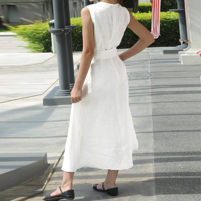 A Sleeveless Dress with A Slit Under The Waistband
