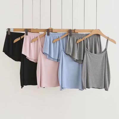 Dámský pohodlný letní pyžamový set plus size - Jednoduchý top na ramínka a volné šortky