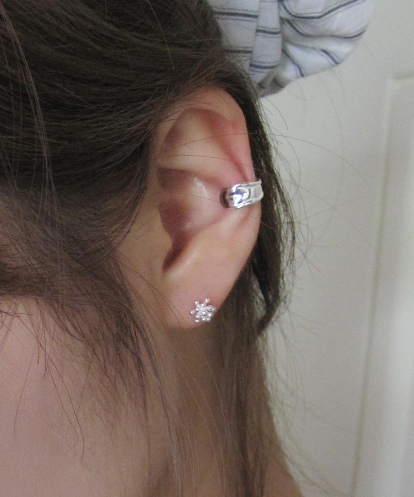 Dungeureon [925 Silver] Dandelion Earrings