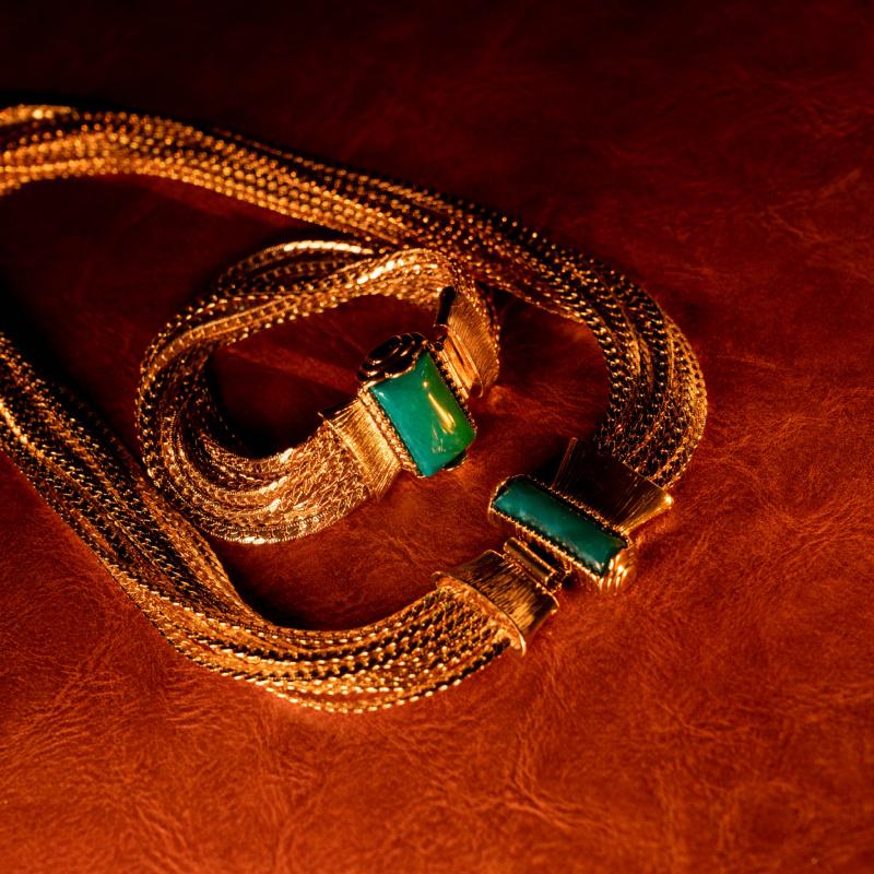 Light Luxury European American Fashion Retro Style Elegant Gold Chain Inlaid Turquoise High-End Short Necklace Bracelet Set