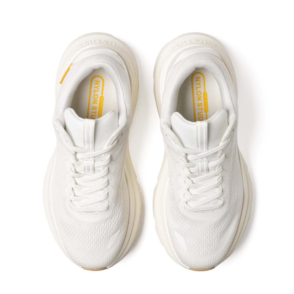 Nylonstudio Easy Flow Cream Running Shoes