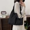 Large-capacity Tote Bag with Fashionable Texture, Single-shoulder Design, Suitable for Office Commuters