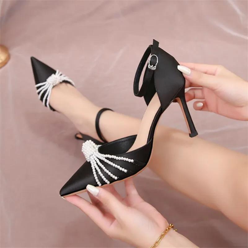 Luxusní perlový řetízek Vysoký podpatek Dámské boty Sexy lodičky Špičaté Stiletta Elegantní šaty Svatby Svatební párty boty Bílé