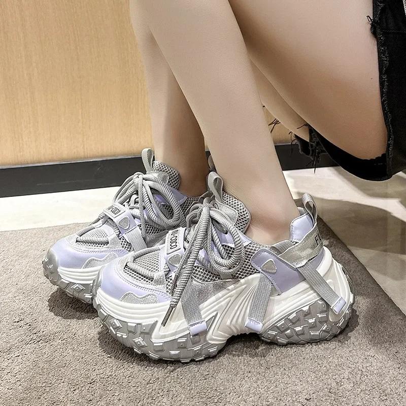 Women's New Spring 2025 Parisian Wheel Tyre Sole Shoes Petite Thick Sole Increased Height Breathable Sports Shoes