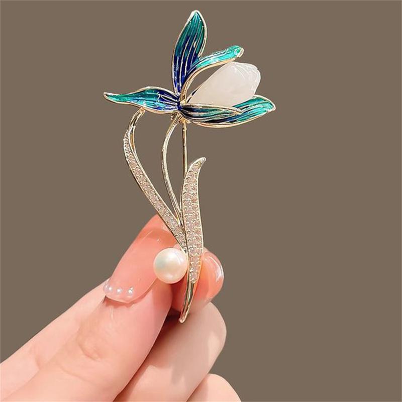 

Роскошные темпераментные броши в виде цветка лилии для женщин, девушек, винтажные эмалевые булавки, универсальная блестящая корсажная одежда, аксессуары, подарки A2