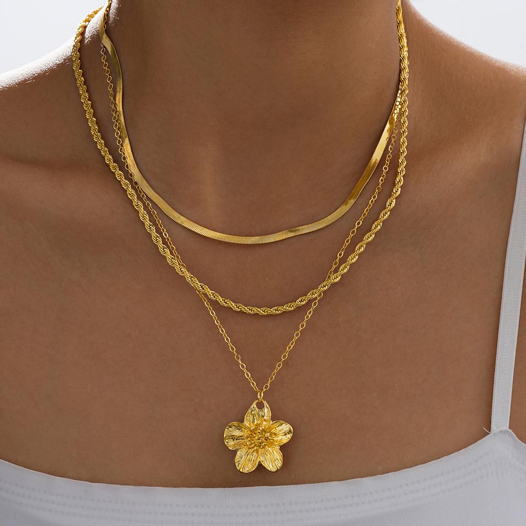 3pcs Flower Pendant Snake Bone Chain Necklace Set Elegant Vintage Minimalist Metal Layered Necklaces Holiday Daily Wear Jewelry