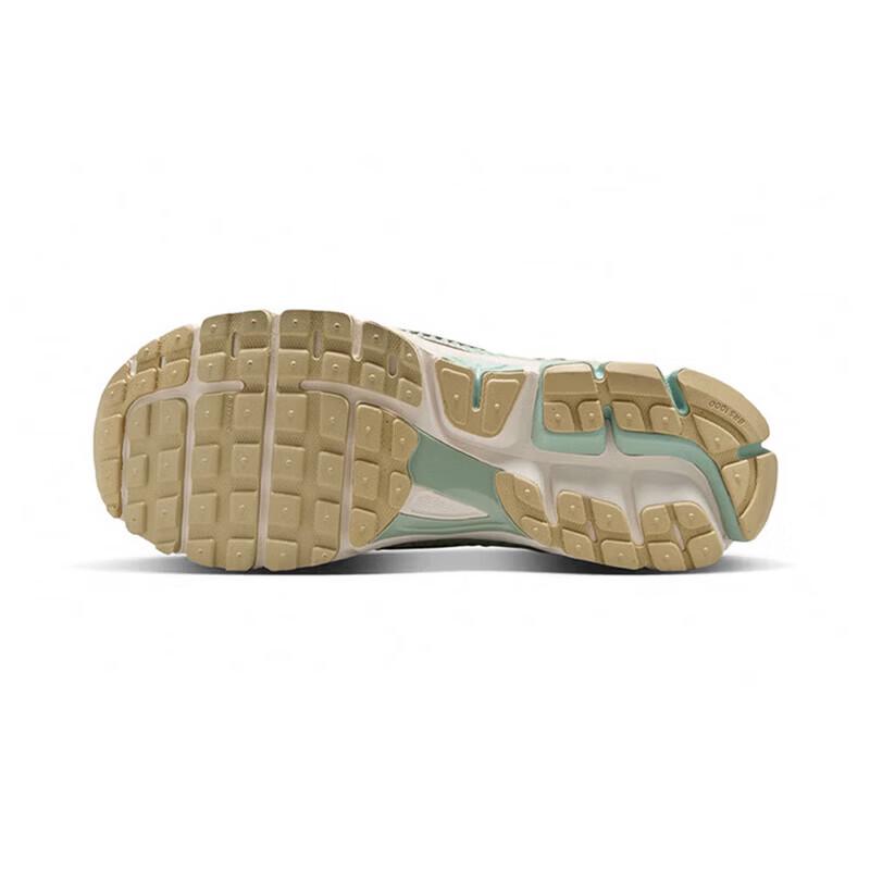Nike Men's Zoom Vomero 5 SE Sport Casual Shoes