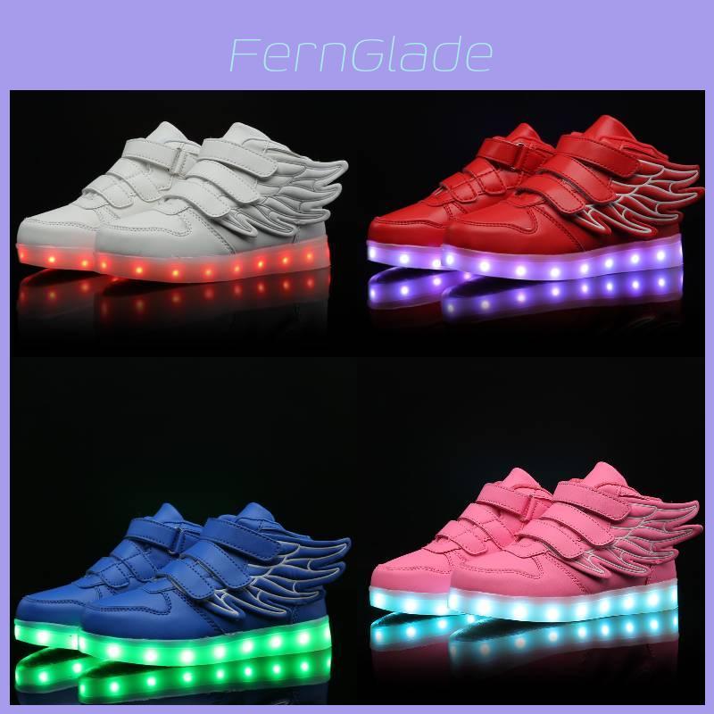 Scarpe da ginnastica per bambini con luci a LED e ali per giocare e ballare in autunno