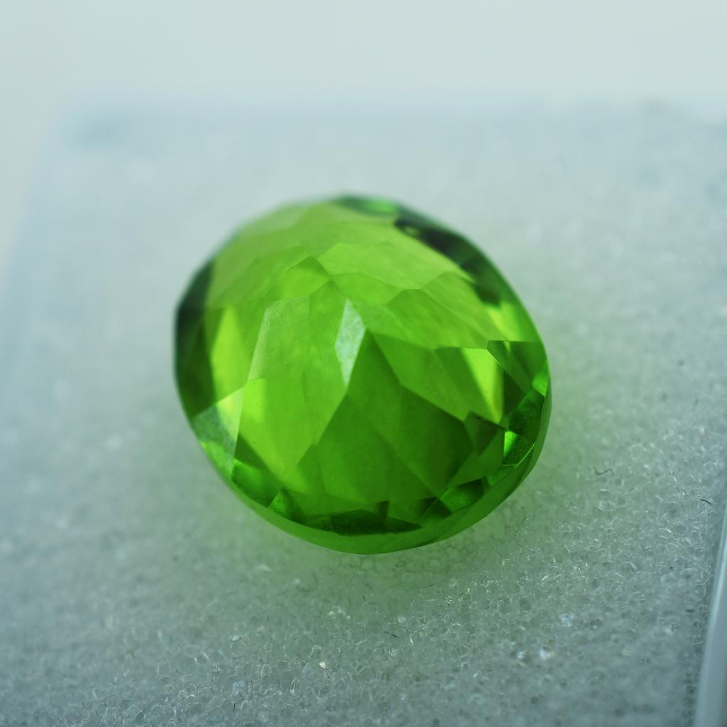 8.30 Ct Extremely Rare Natural Green Peridot OVAL Cut Loose Gemstone
