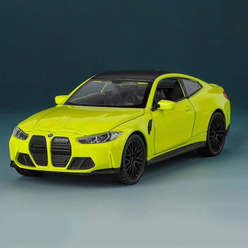 1/32 BMW M4 G82 Coupe Model Mașină Sport din Aliaj Vehicul Metalic Turnat sub Presiune Model Mașină Simulare Sunet și Lumină Colecție Jucărie pentru Copii Cadou
