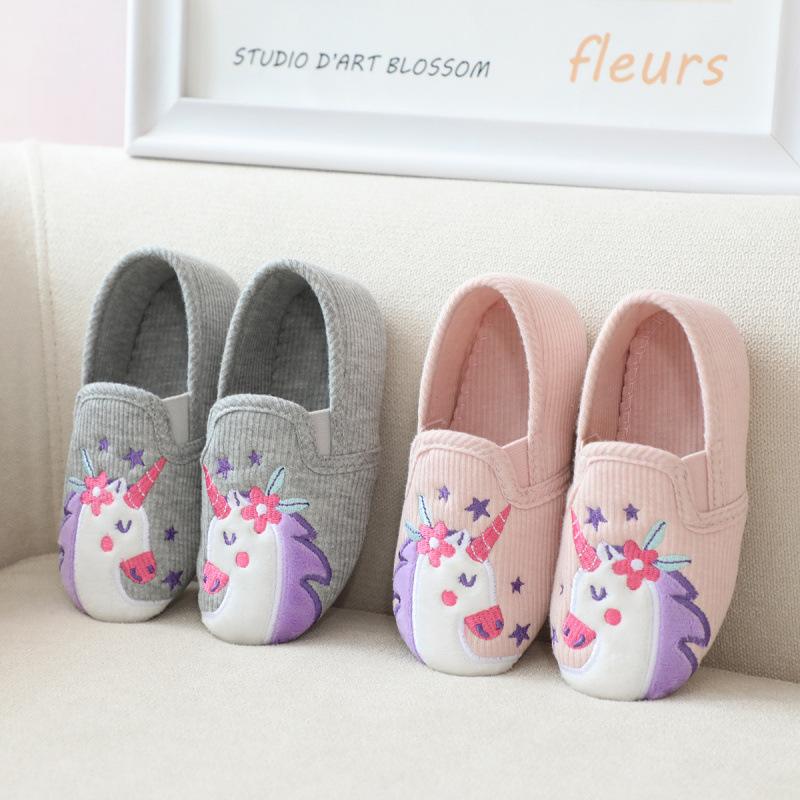 Einhorn Cartoon Kinder Hausschuhe für Mädchen Geschlossene Ferse Indoor Leise Baumwollschuhe Herbst Winter