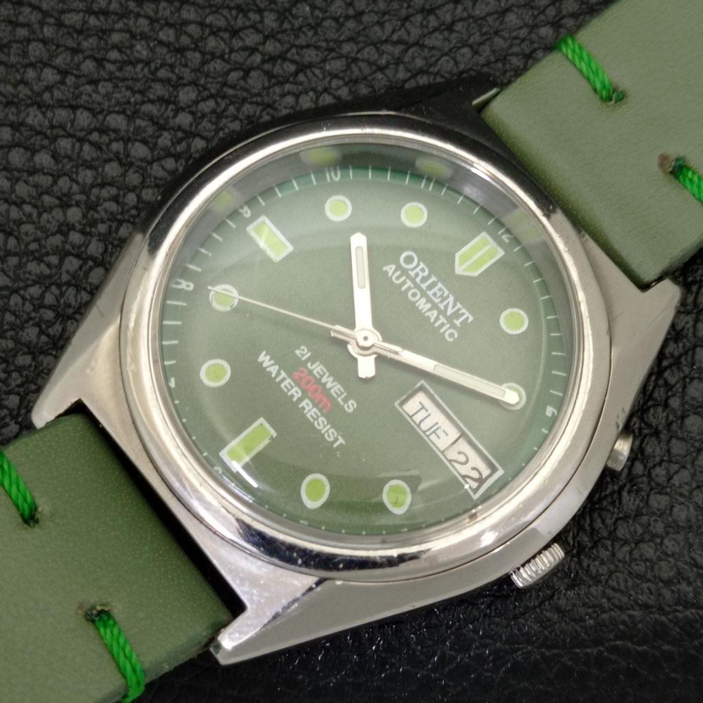 VINTAGE ORIENT AUTOMATIC 46941 JAPAN MENS GREEN COLOR DIAL WATCH a700709-5 R204-a700709