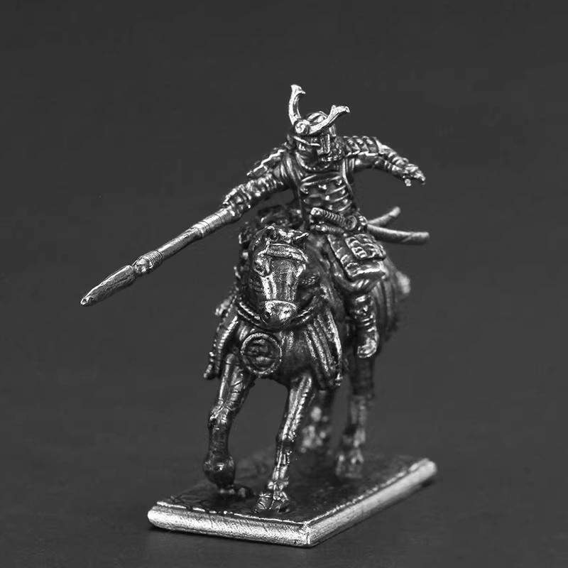 Metal Japanese Samurai Cavalry Warrior Model Wargame Miniature Tabletop Game Piece Car Home Decor Military Collection Figurine