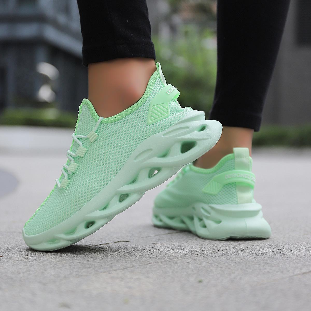 

Повседневная спортивная обувь большого размера мужская сетчатая обувь подошва скручивания беговая повседневная обувь мужская амортизация легкая мягкая подошва 45