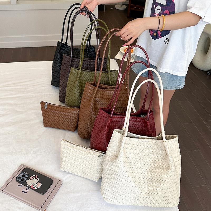 Fashionable, Niche, Unique Underarm Bag, Hand-held Woven Bag, Trendy and Simple Crossbody Tote Bag