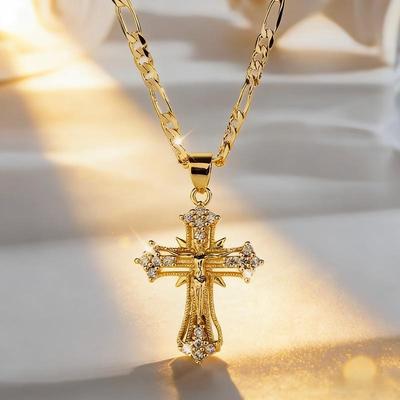Catena con Ciondolo Croce Religiosa da Donna, Lusso Leggero - Versatile, Sensazione di Alta Qualità, Collana dal Design di Nicchia