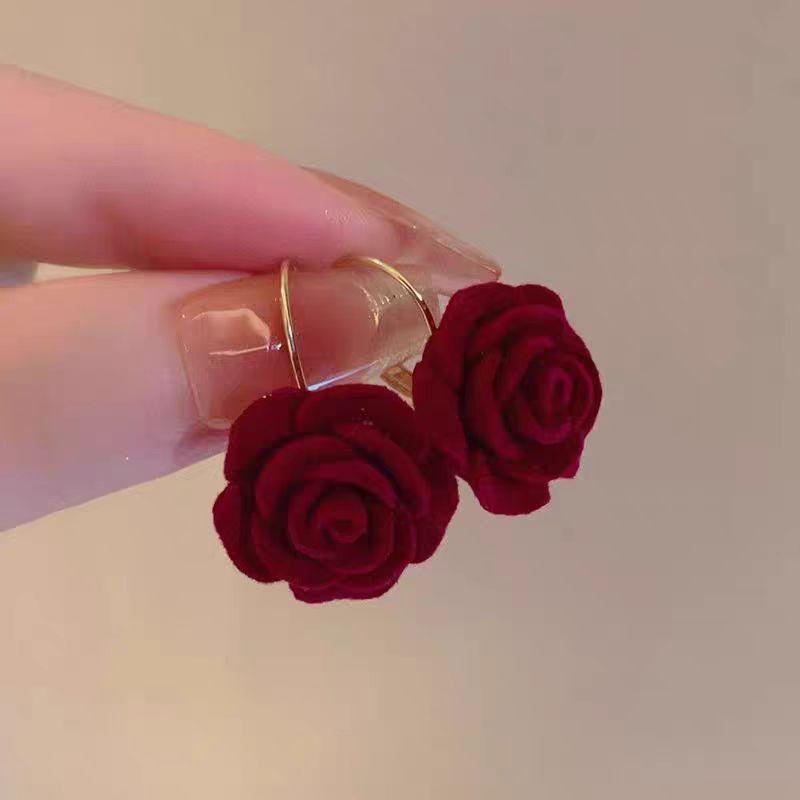 Wine Red Rose Earrings: Trendy Hong Kong Style Ear Cuffs to Enhance Skin Tone вино красного