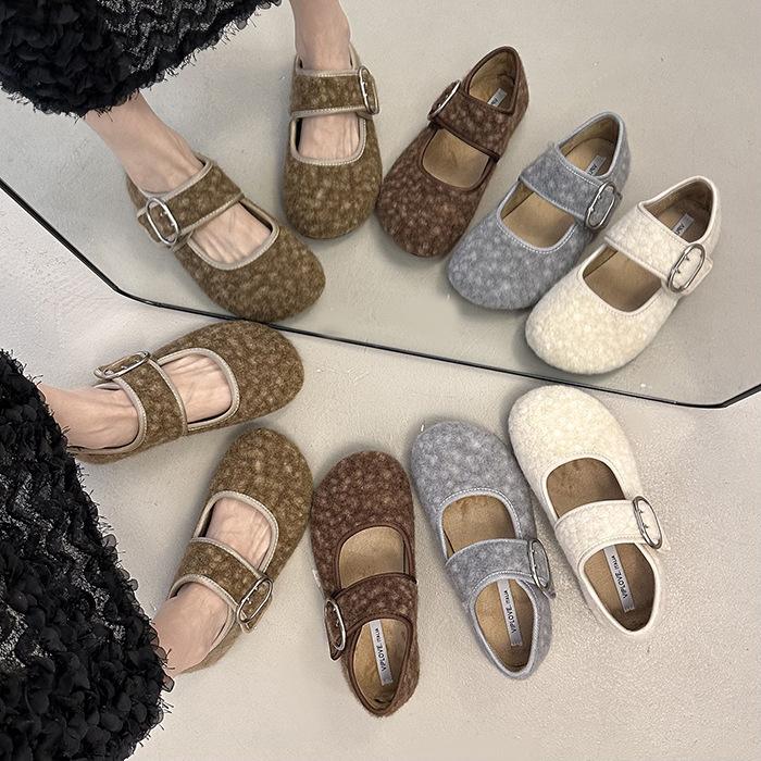 Fleece Flat-soled Fluffy Shoes for Women To Wear Outside 2025 Autumn and Winter New Korean Version of Gentle Fairy Wind Word Mary Jane Cotton Shoes