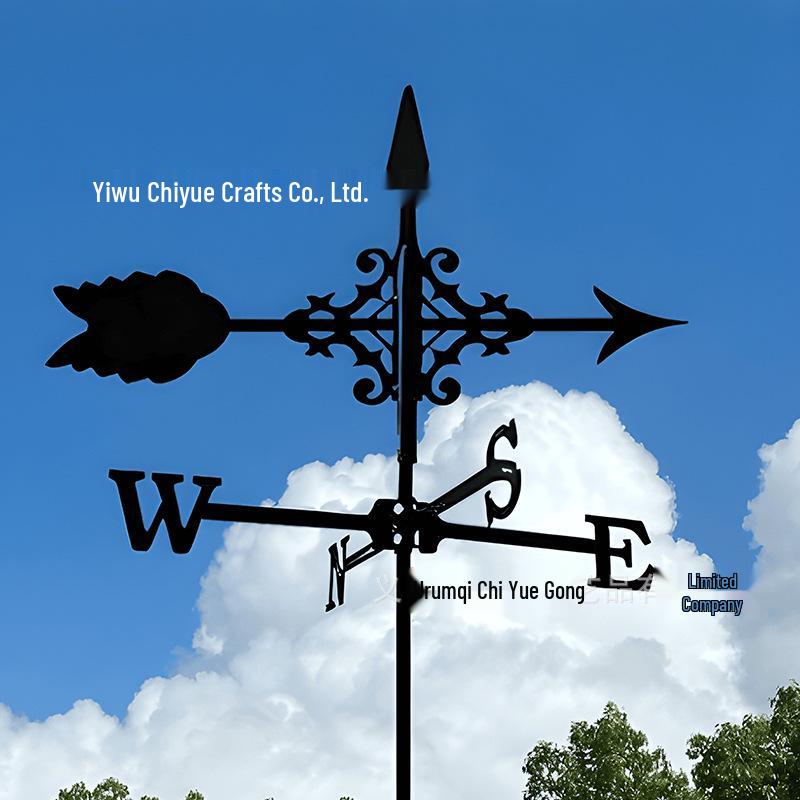 Weather Vane Ornament: Outdoor Wrought Iron Spray-Painted Roof Decoration Metal Craft