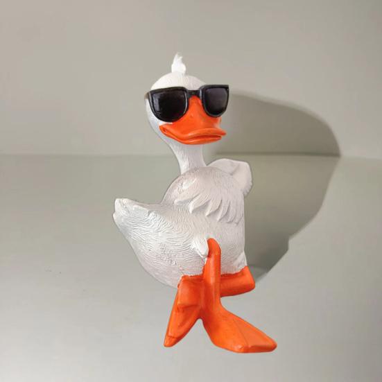 Duck Statue Funny Duck Sculpture with Sunglasses Waterproof Outdoor Lawn Ornament Resin Garden Decor